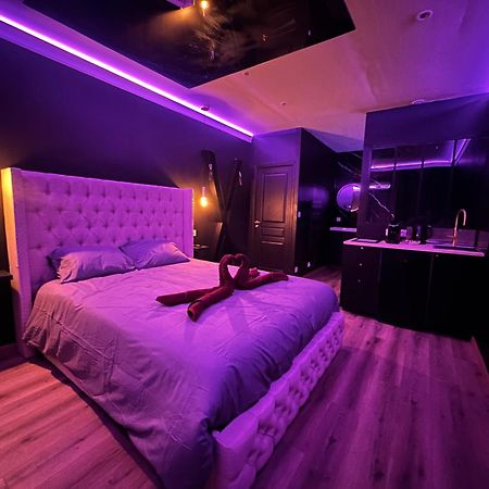 Dark Room Blois - Love Room Saint-Gervais-la-Forêt Dış mekan fotoğraf